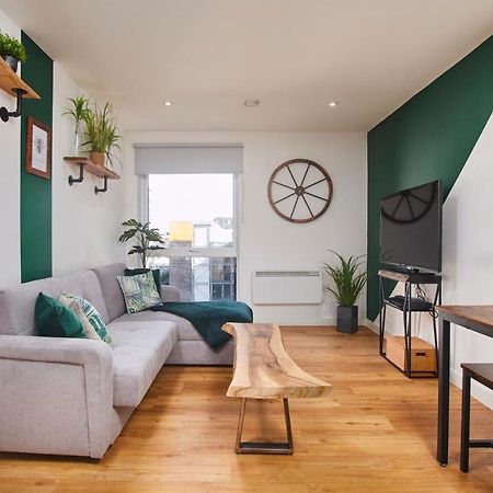 Beautiful Apartment Near Piccadilly Train Station Manchester Bagian luar foto