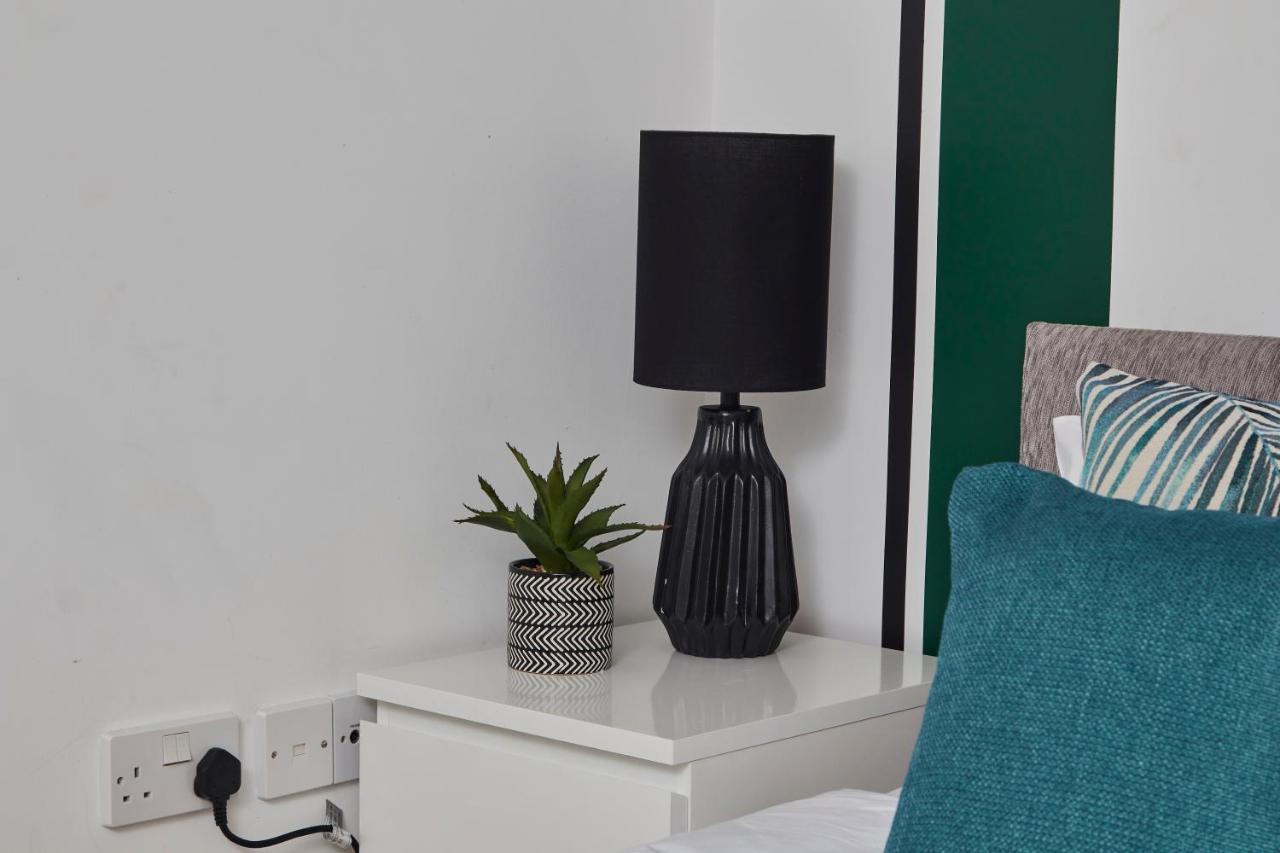 Beautiful Apartment Near Piccadilly Train Station Manchester Bagian luar foto