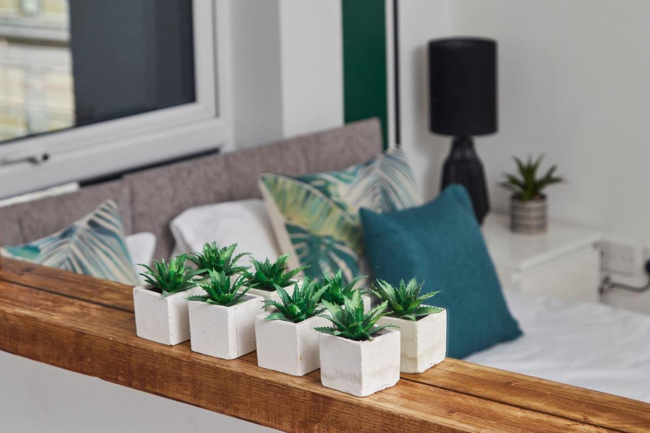 Beautiful Apartment Near Piccadilly Train Station Manchester Bagian luar foto
