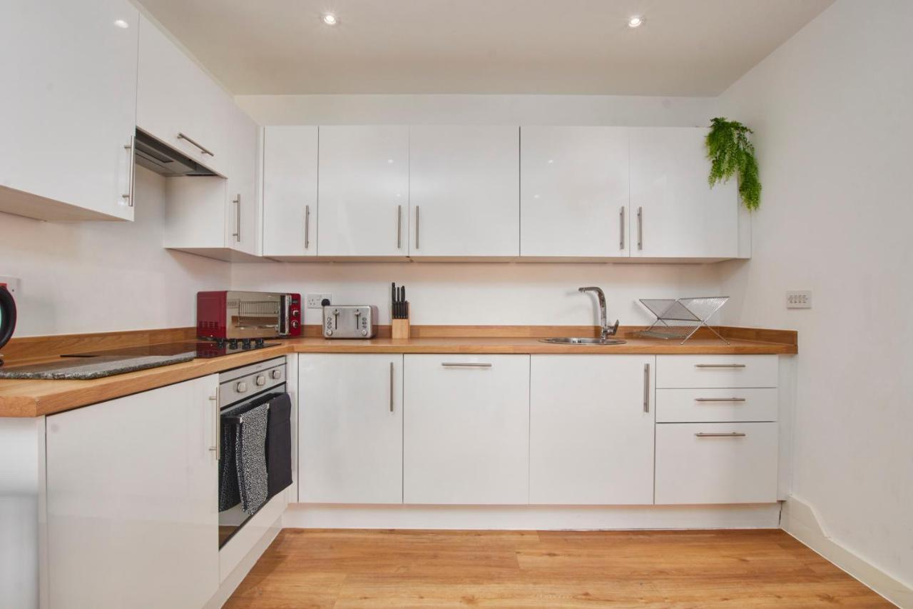 Beautiful Apartment Near Piccadilly Train Station Manchester Bagian luar foto
